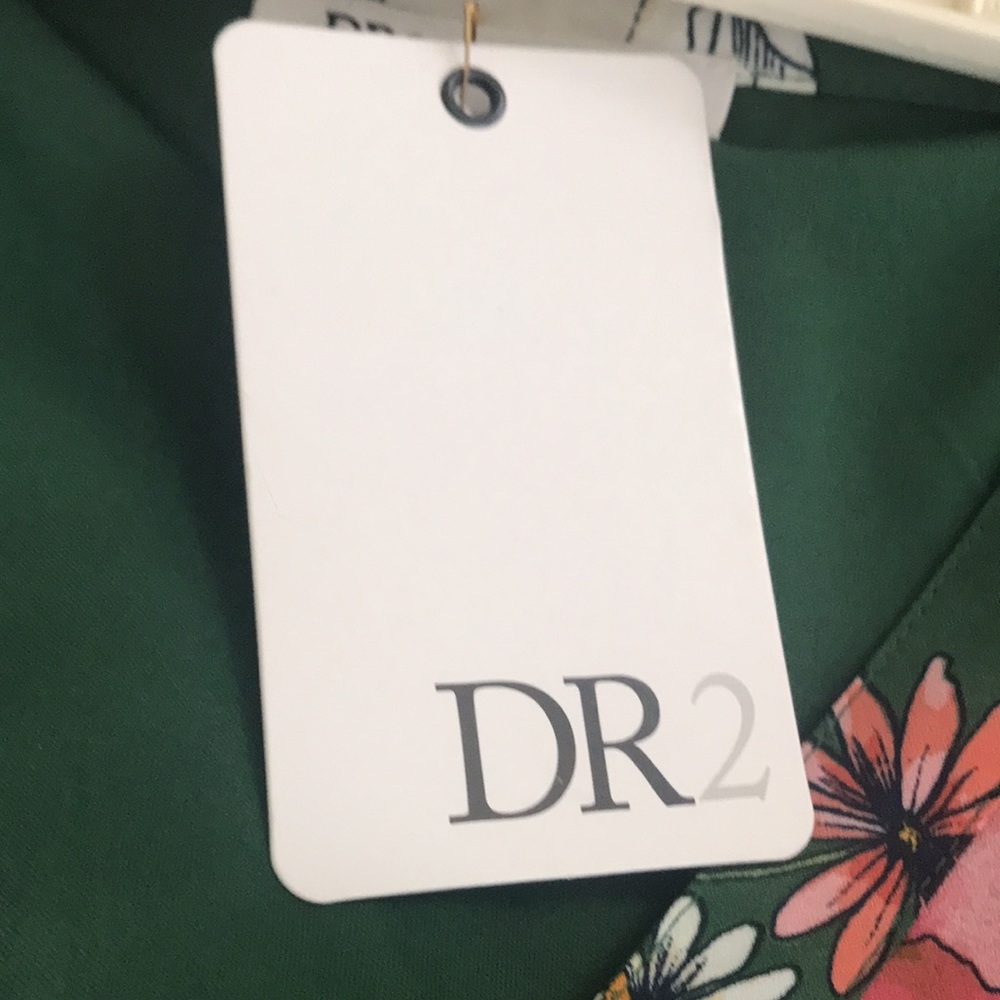 Floral green flutter sleeve midi dress! - Picture 10 of 11